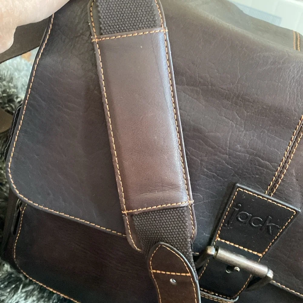 NWT Jack by Jill-e Genuine Leather Camera/Video Travel Bag - Large - Picture 14 of 14